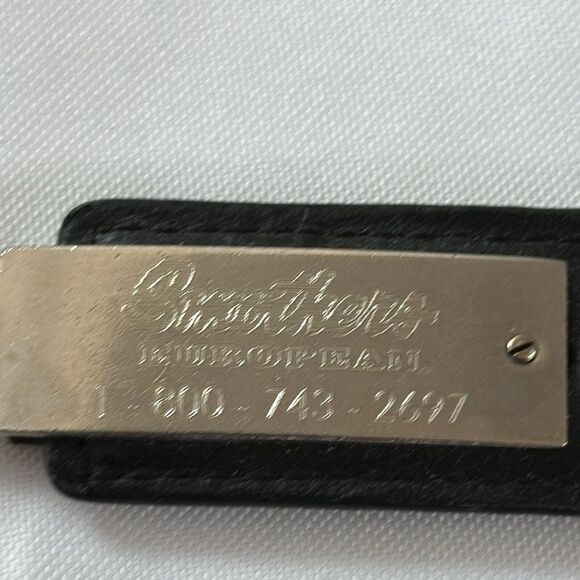 Mercedes Benz Keyring Black Leather Engraved Silver  Company Logo on Backside - Picture 4 of 6